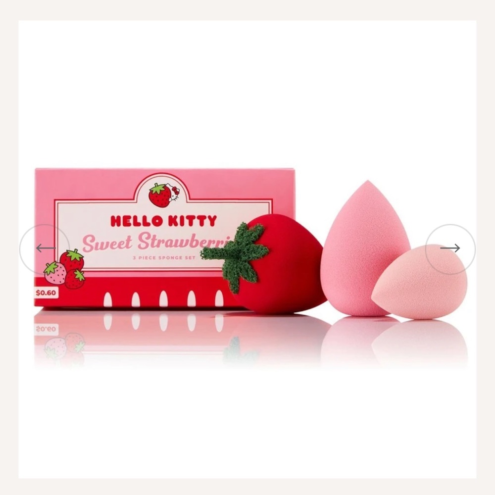 • 3/$15 • hello kitty sweet strawberry sponge set •